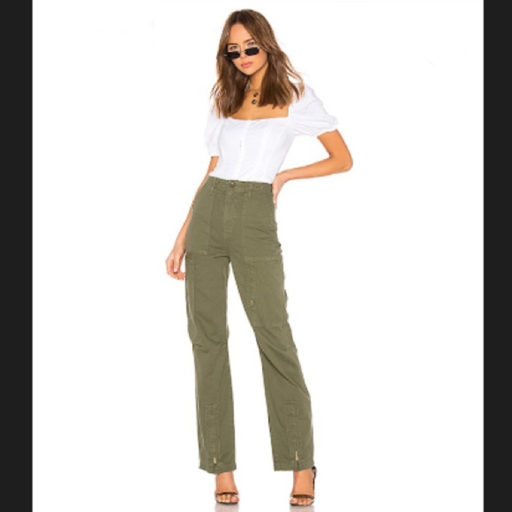 LEVI’S Originals High Rise Cargo in Army Green NEW